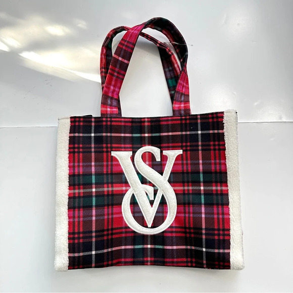 NWT Victoria's Secret Holiday Christmas Plaid Fleece-Trim Tote Bag - Picture 3 of 14